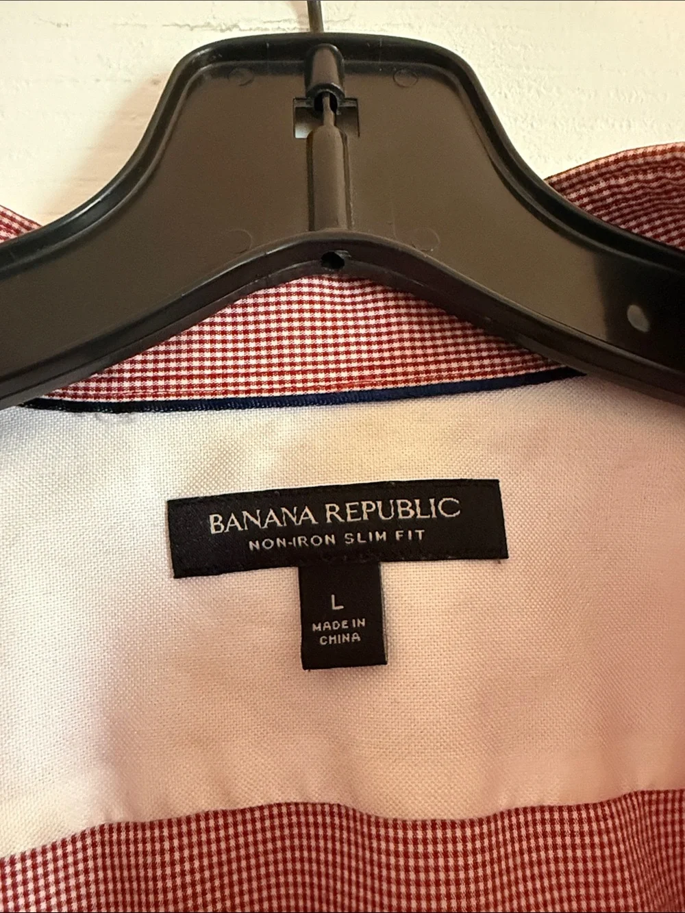 Banana Republic Men's Long-Sleeve Button-Up Shirt in Red